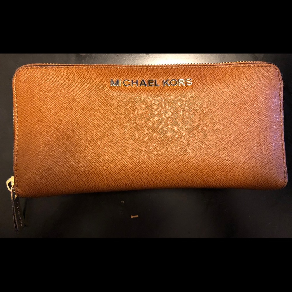 Michael kors wallet